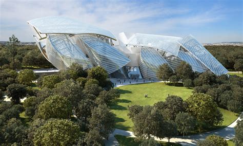 Trouver une place de parking près de Fondation Louis Vuitton à 